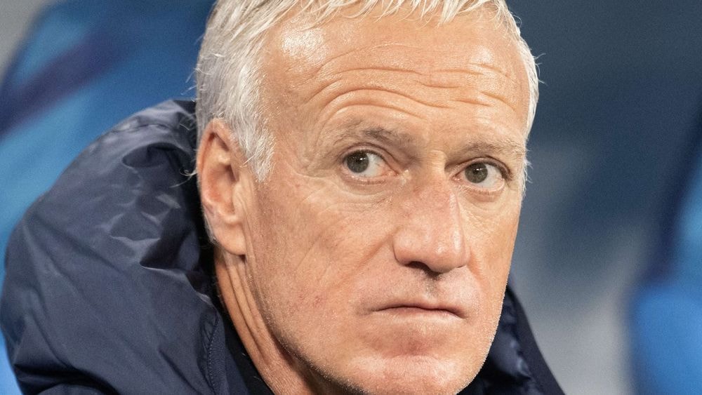 Didier Deschamps frappé par un deuil en plein Mondial, une caricature de Charlie Hebdo relance une vive polémique