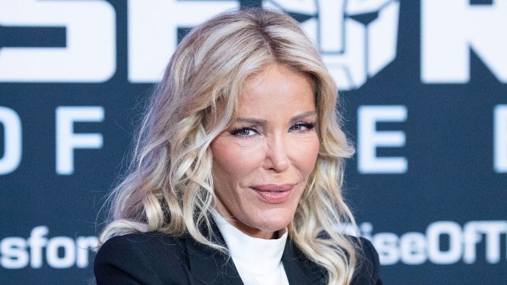 Dominique Tapie : "Elle a commencé à mettre sa langue", ce geste inattendu d'Ophélie Winter