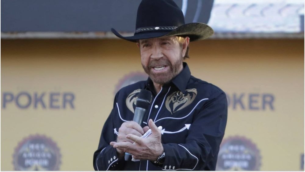"Il était en paix" : la famille de l’acteur culte Chuck Norris annonce sa mort