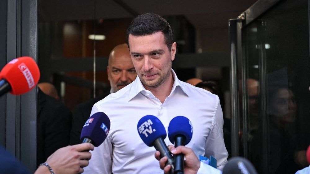 "Un mythe" : Né en banlieue, Jordan Bardella s'oppose au "Black, Blanc, Beur incarné par Zinédine Zidane au Mondial 1998"