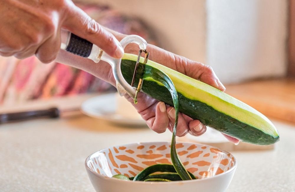 Faut-il garder la peau du concombre ?