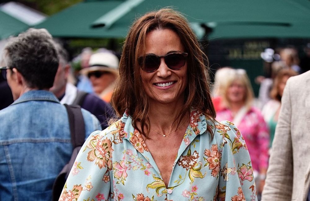 Pippa Middleton opte pour un carré long ultra chic lors d'une rare apparition publique