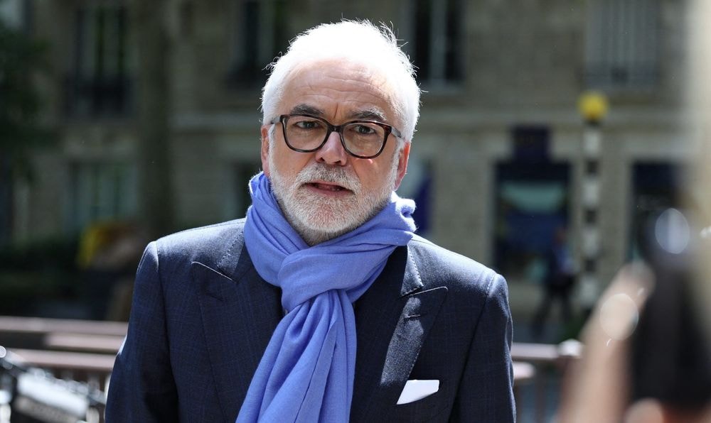 Pascal Praud implose sur Europe 1 : "Sarkozy prend 5 ans de prison, alors que les voyous qui ont lynché un policier à Tourcoing ressortent libres"