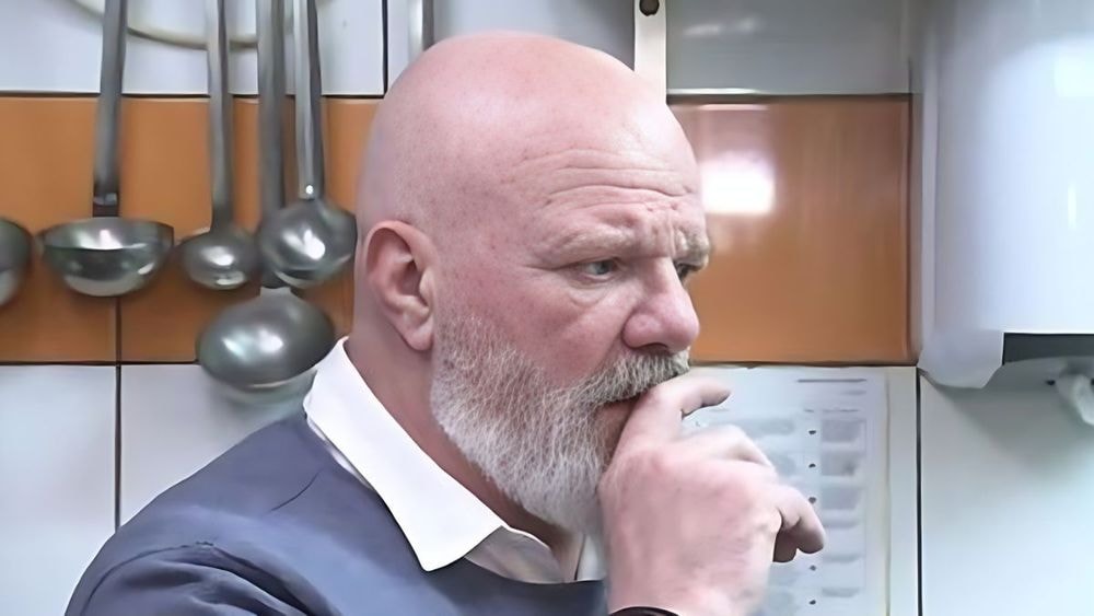 Philippe Etchebest humilié dans son propre restaurant : "J'ai trouvé un bout de plastique dans ma raviole"