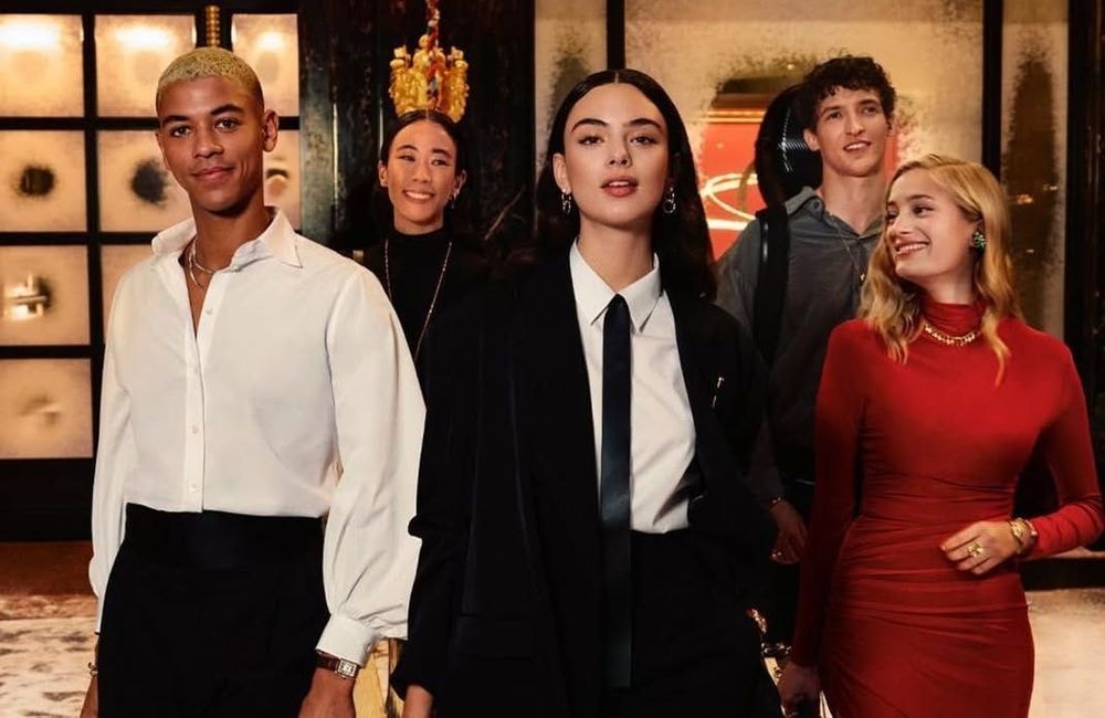 Deva Cassel s'approprie l'accessoire favori de sa mère, Monica Bellucci