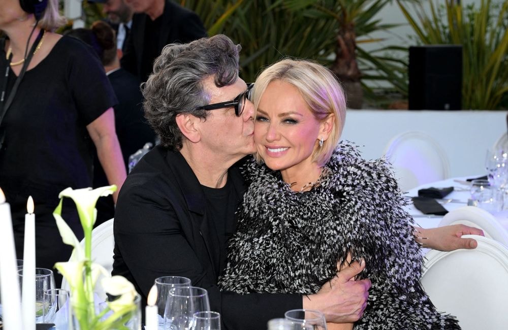 « Je nage dans un bonheur absolu » : Marc Lavoine évoque sa relation avec Adriana Karembeu