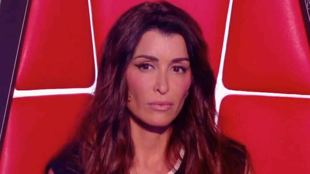 The Voice 2024 : le prix de la tenue ultra sexy de Jenifer pour son grand retour dévoilé !
