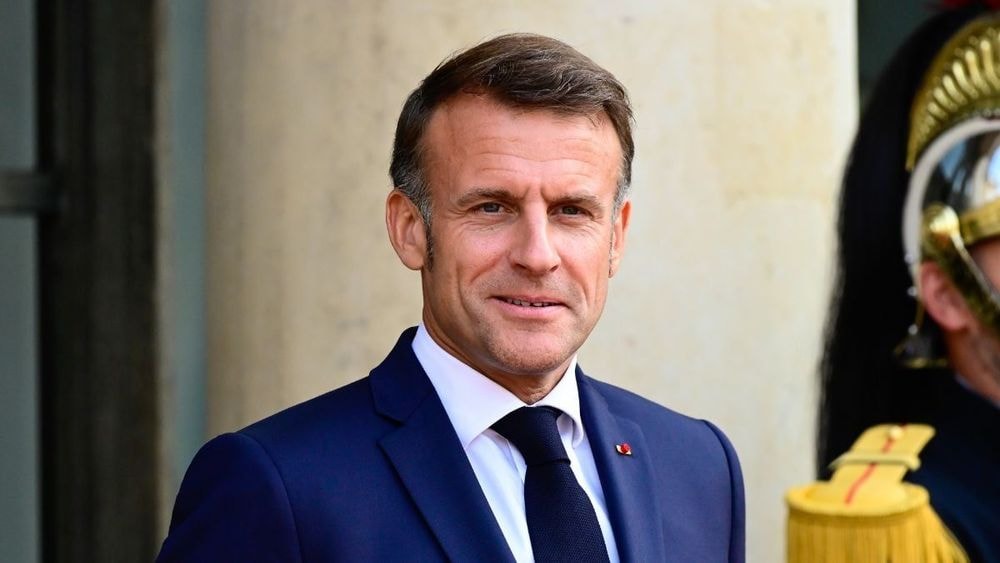 Emmanuel Macron : "Il est…" Manuel Valls s’attaque au "zizi" du président