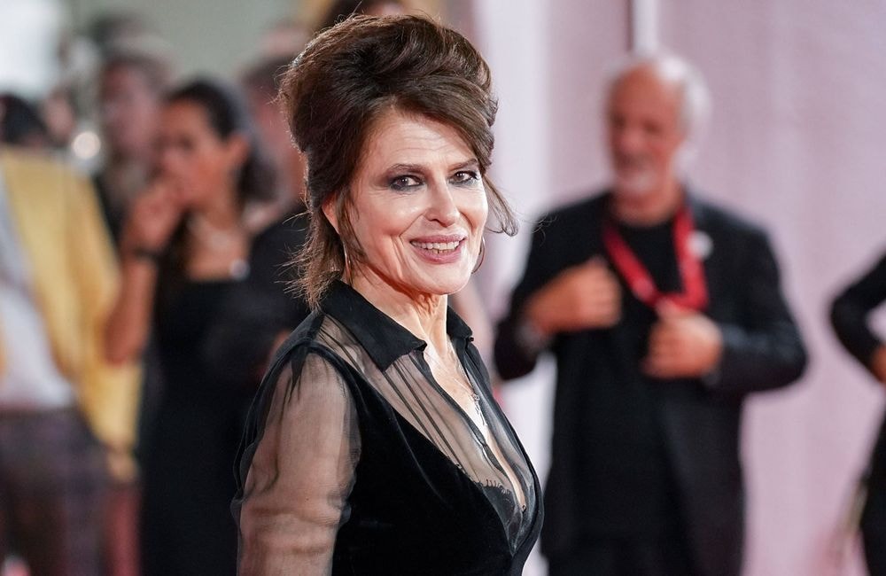 « Je n’ai jamais voulu être une victime » : Fanny Ardant torpille le mouvement #MeToo en une de « Causeur »