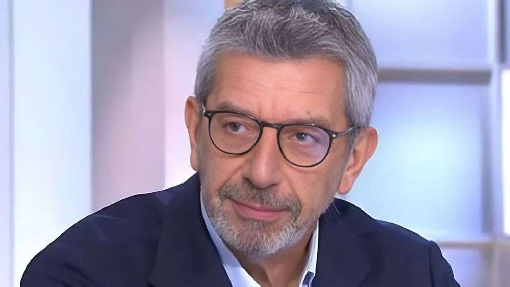 Michel Cymès (67 ans) sous morphine sur le plateau de C l'hebdo : "C'est pour ça que je l'ai fait..."