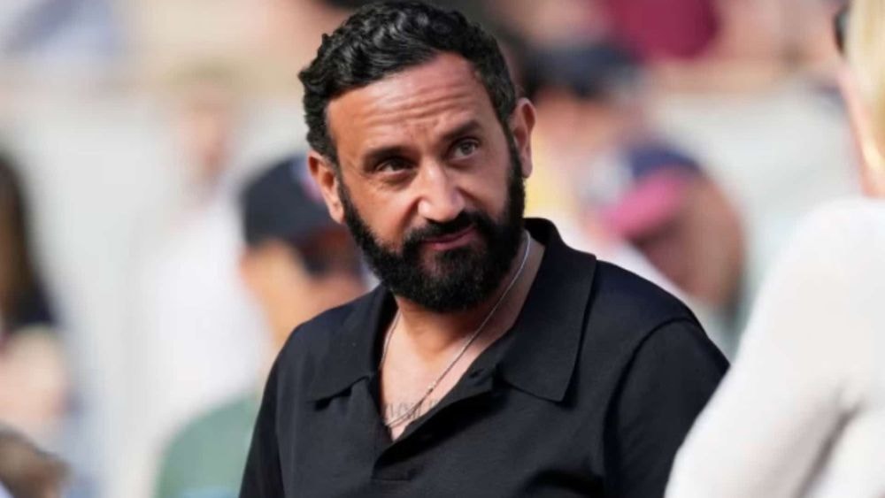 "J'ai un mot à dire, il se retrouve..." : ce grave SMS de menace qu'aurait envoyé Cyril Hanouna a une personnalité !