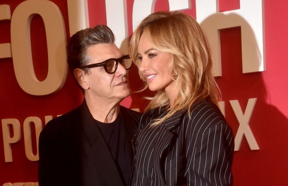 « Je suis très amoureux » : Marc Lavoine évoque sa romance avec Adriana Karembeu