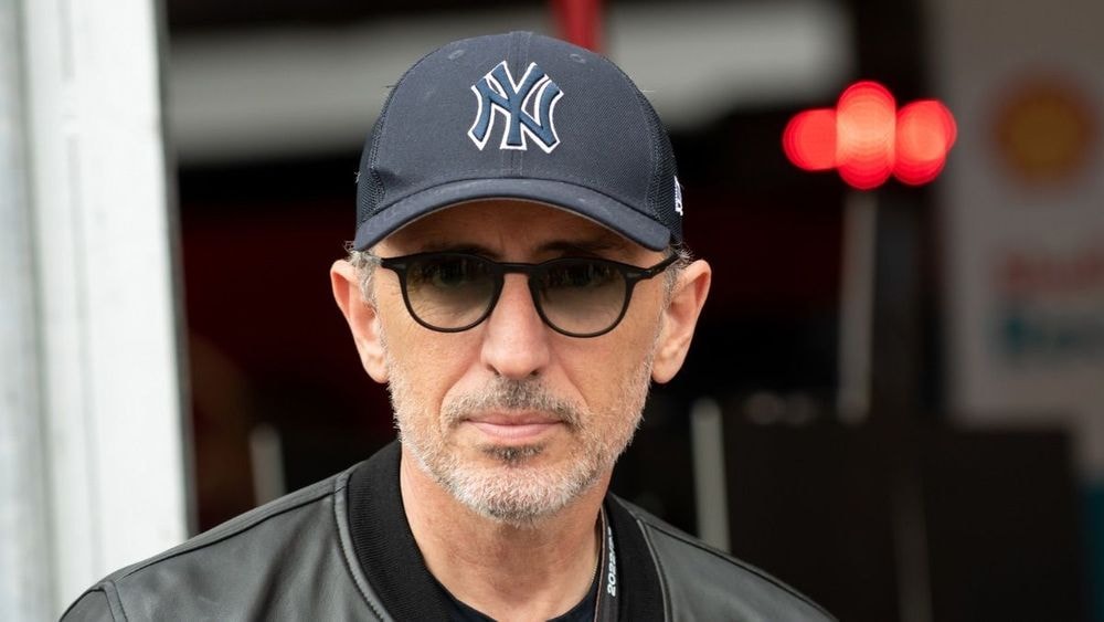 Gad Elmaleh : il se confie sur sa conversion au christianisme