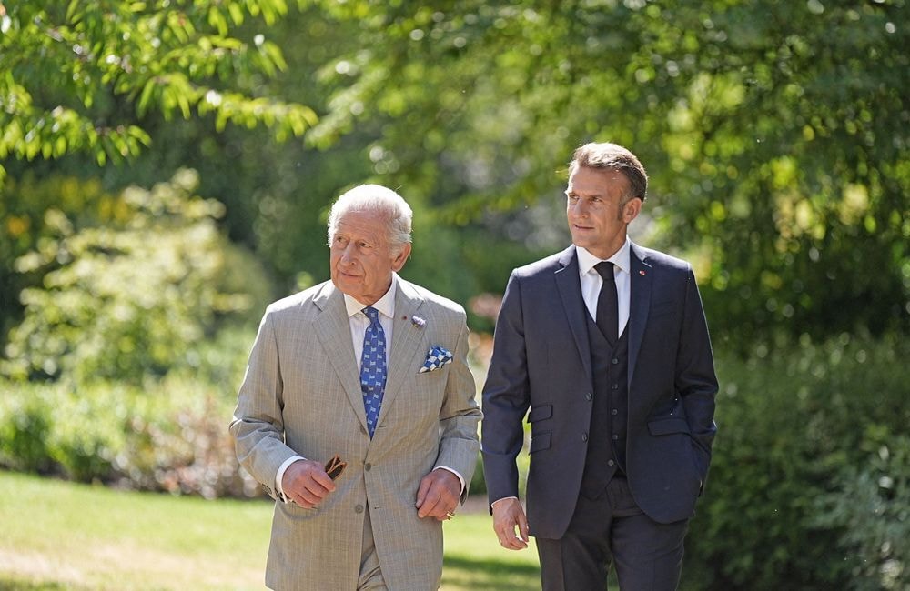 Charles III : ce cadeau très français offert par Emmanuel Macron à Windsor