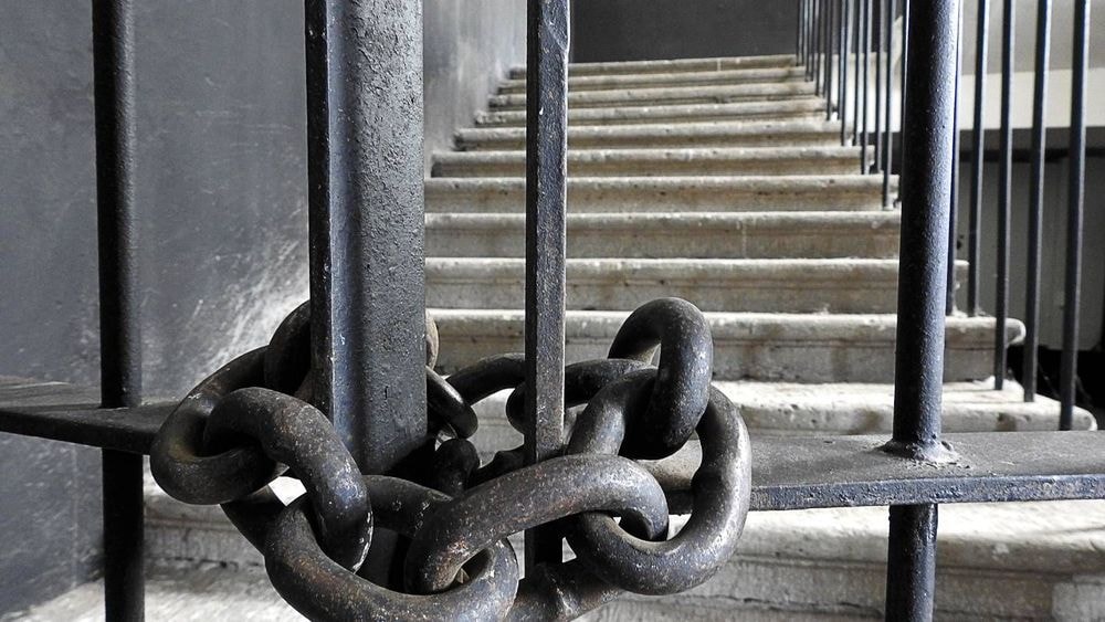 Frais cachés de l'assurance vie, placements à 6% d'intérêt... Les 5 infos argent 2024 à (re)lire