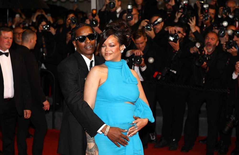 Rihanna : première apparition avec sa fille de six mois, Rocki Irish, et son époux A$AP Rocky à Paris
