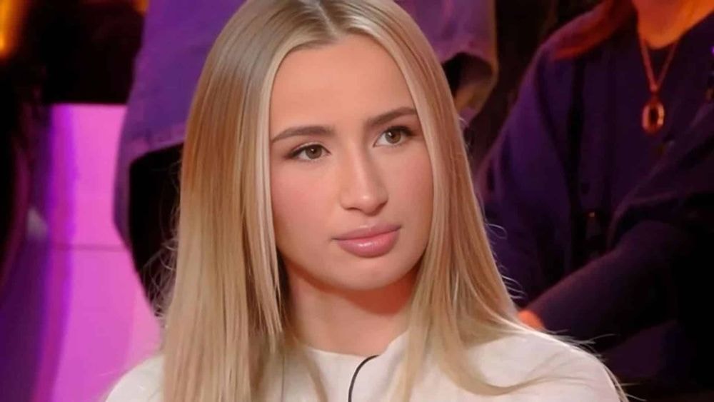 "Ne faîtes jamais ça" : Polska pleure de douleur à cause de ses implants aux fesses !