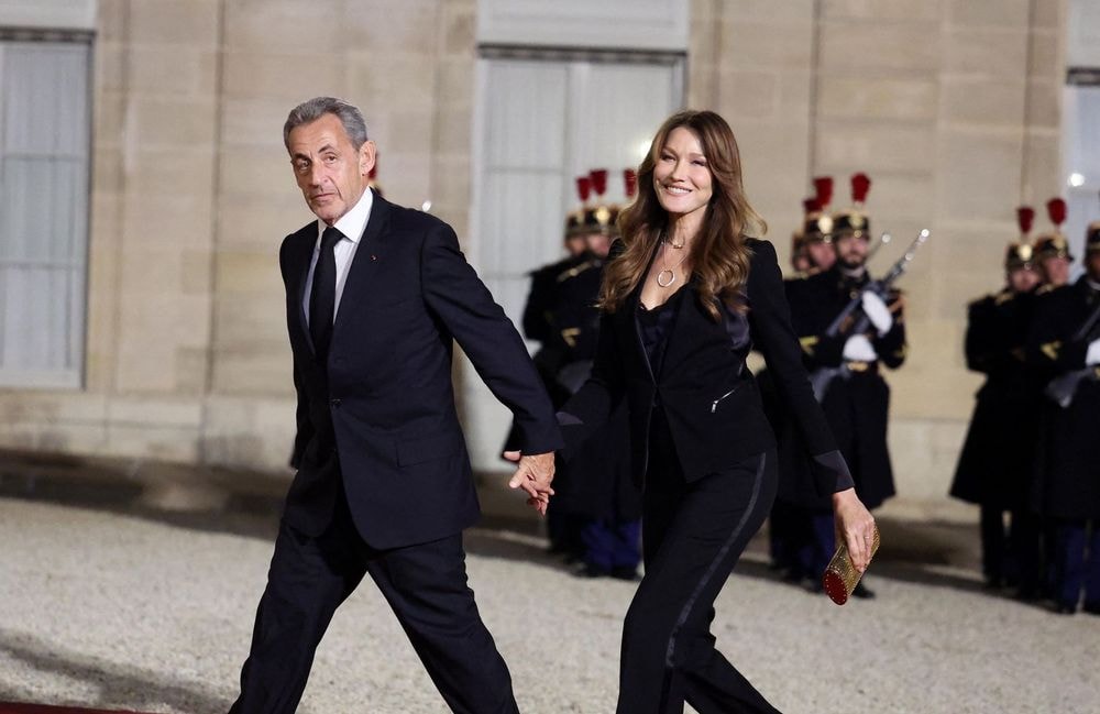 Carla Bruni dévoile ses vacances à la montagne en Italie avec Nicolas Sarkozy
