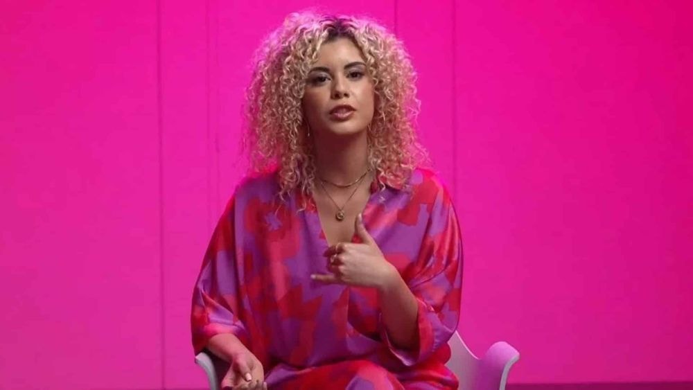 "J'étais pas prête" : Zoé (Secret Story) fond en larmes après une annonce complètement inattendue de La Voix !