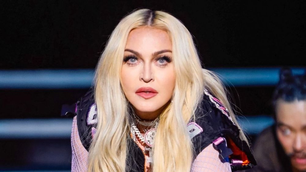 Le ton monte entre Alexia Laroche-Joubert et Madonna : une figure emblématique du PAF met en cause la reine de la pop