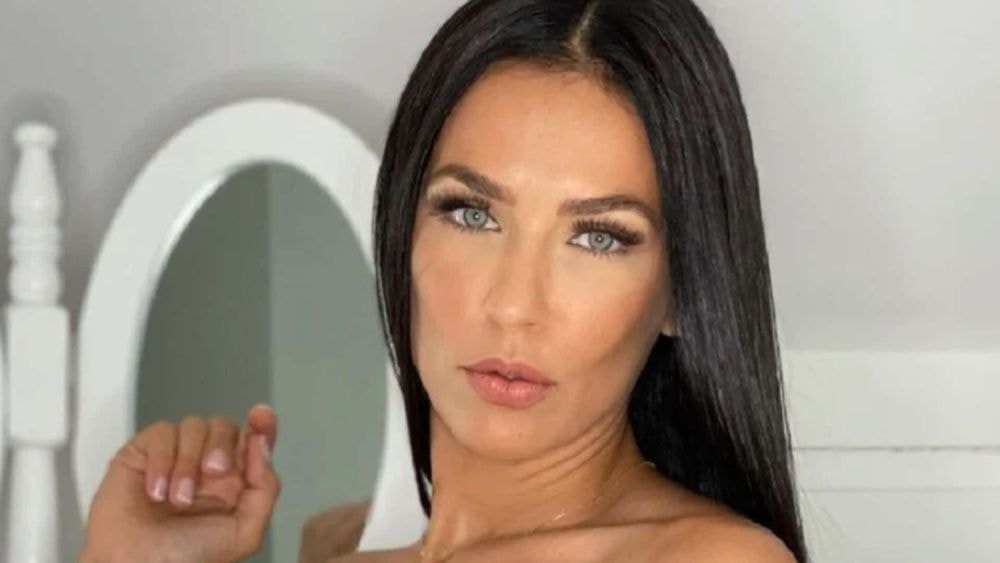 Julie Ricci : elle dévoile le résultat de sa chirurgie ratée, regardez !