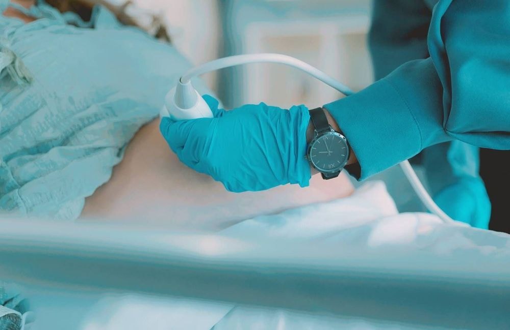 Privée de PMA après la mort de son mari, elle remporte un bras-de-fer juridique qui fera date