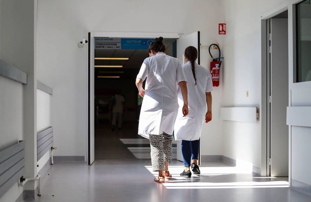 Une femme médecin sur deux dit avoir été victime de violences sexistes ou sexuelles commises par un confrère