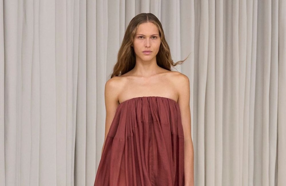 Volumineuse et aérienne, cette robe est l’alliée parfaite pour une tenue d’été chic et confortable