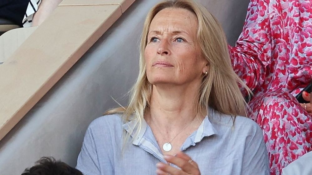 Estelle Lefébure revient sur le drame vécu alors qu’elle épousait David Hallyday : “Quasi inconscient à l’hôpital…”