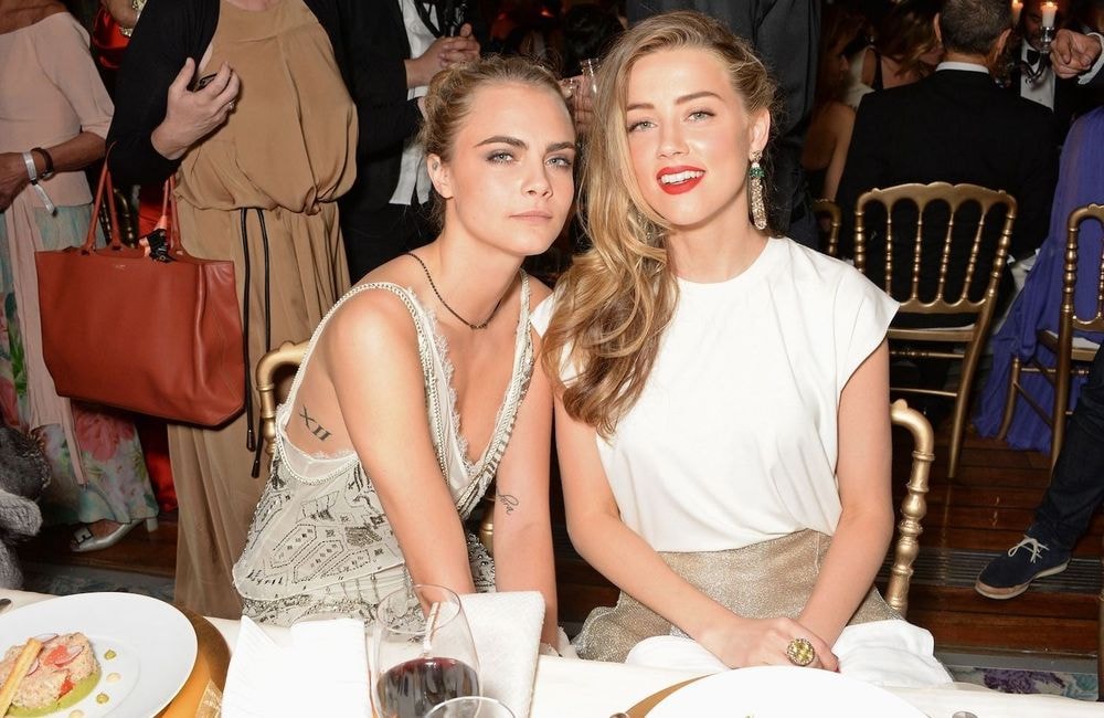Johnny Depp « était fou de jalousie » : Cara Delevingne révèle avoir eu une idylle avec Amber Heard