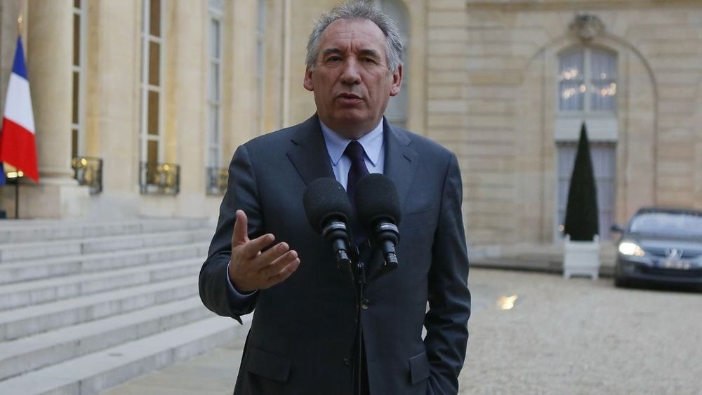 François Bayrou : "Vous êtes une belle..." les propos polémiques envers Agnès Buzyn