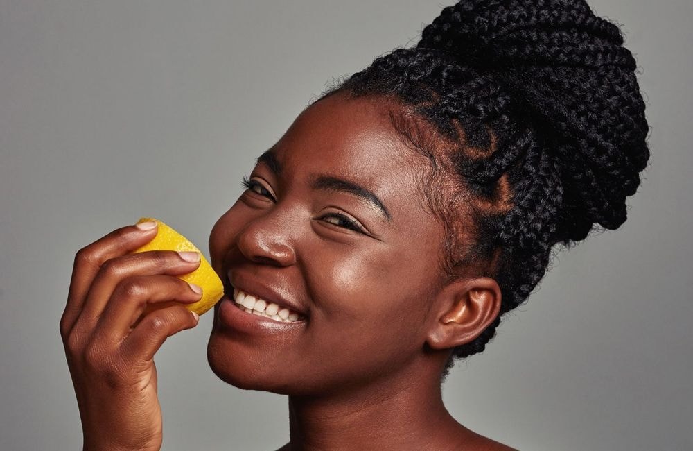 Vieillissement prématuré : les aliments recommandés par un nutritionniste pour une peau plus jeune
