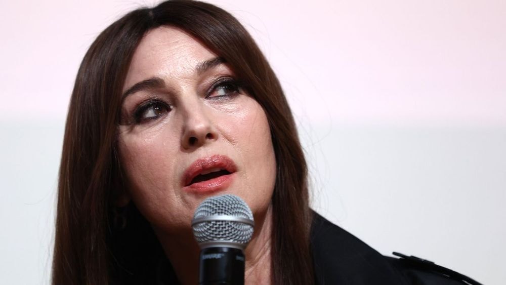"Un bout de voyage" : Monica Bellucci revient pour la première fois sur sa rupture avec Tim Burton