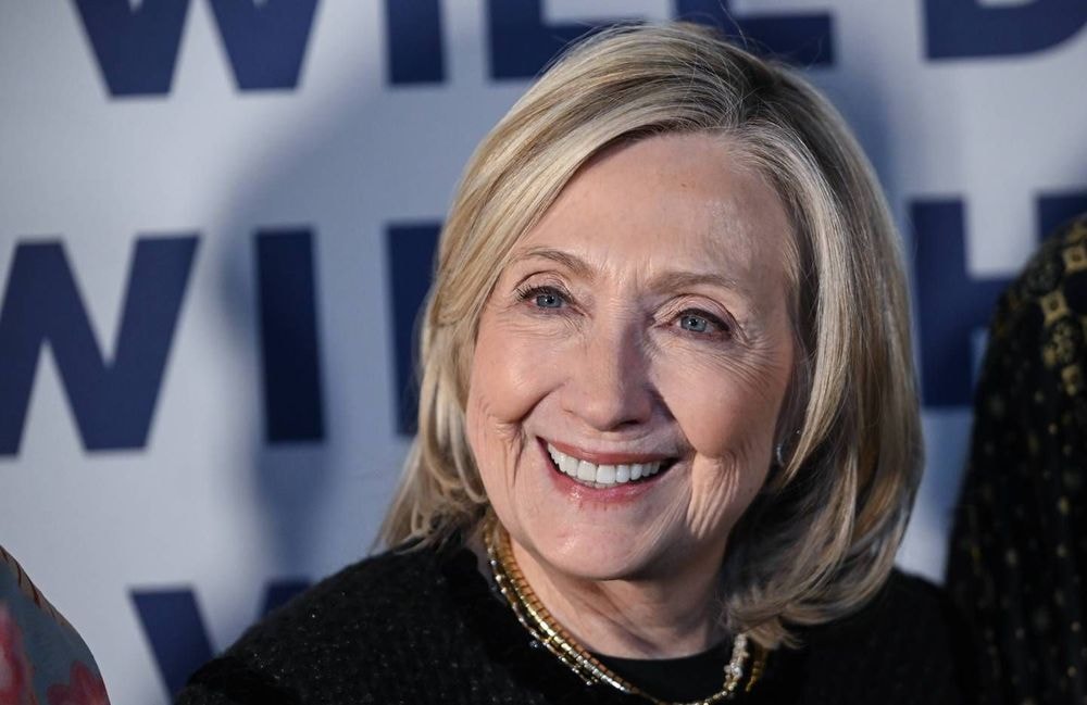 Huis clos, jet privé, bataille politique : pourquoi l’audition d’Hillary Clinton sur l’affaire Epstein est si attendue