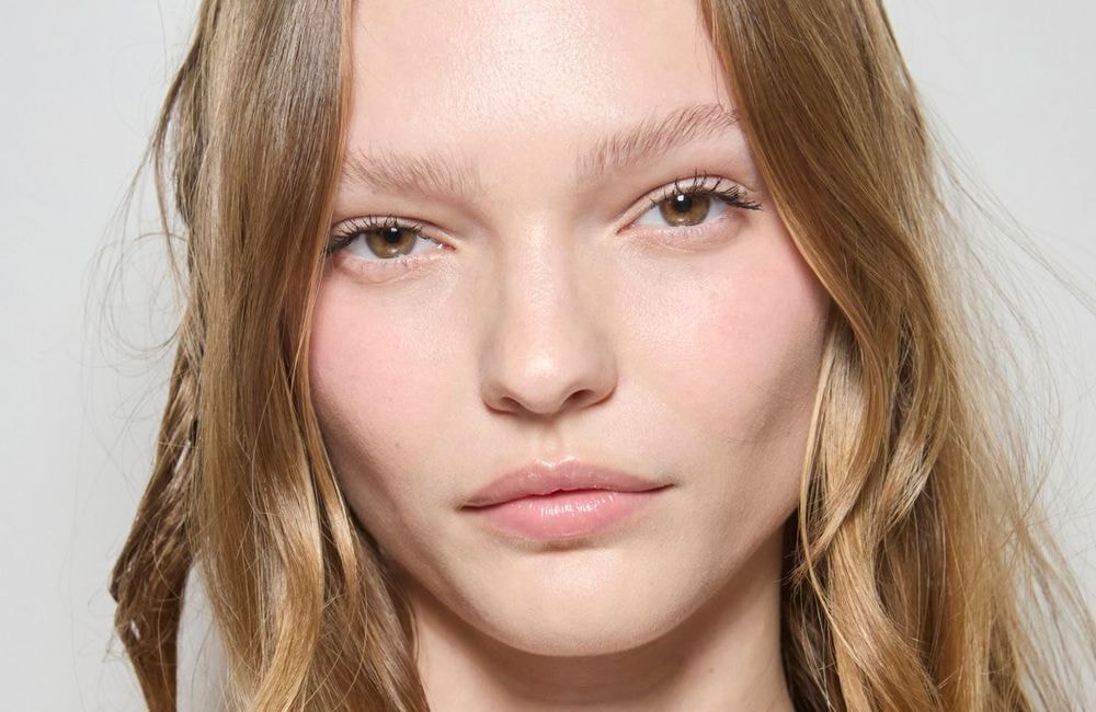 Les conseils d’un pro du maquillage pour appliquer parfaitement son fond de teint