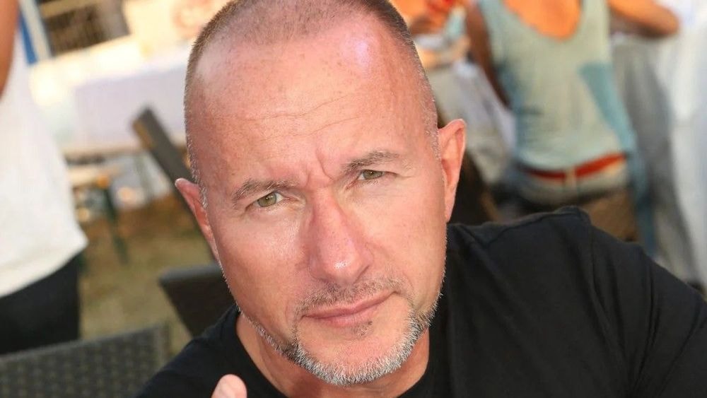 Pascal Soetens: "Zéro débat", le coach contre-attaque avec une plainte et les célébrités volent à son secours