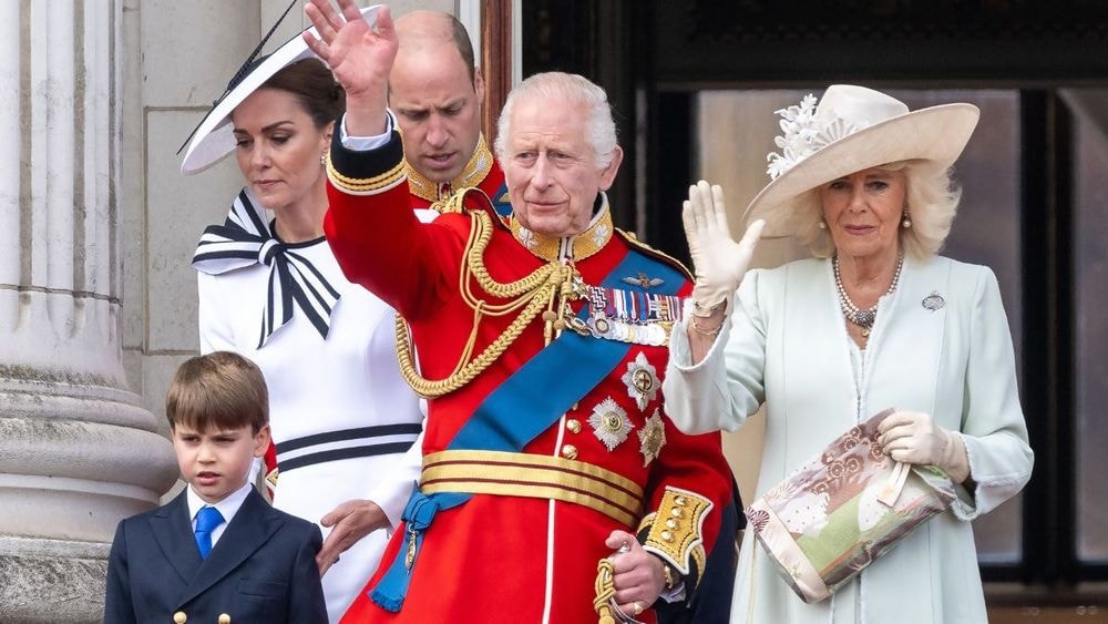 Charles III sous le choc, sa nièce veut plaquer la famille royale pour rejoindre l'armée : "Elle dit être...