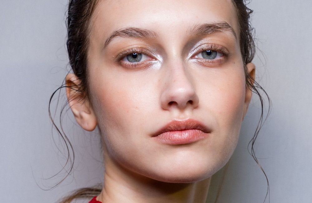 Sublimer son nez sans chirurgie : 4 astuces beauté qui font la différence