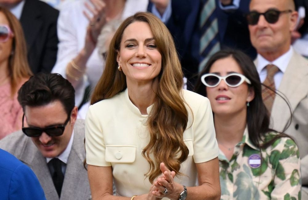 Kate Middleton change de couleur de cheveux et adopte la coloration lumineuse de l'été