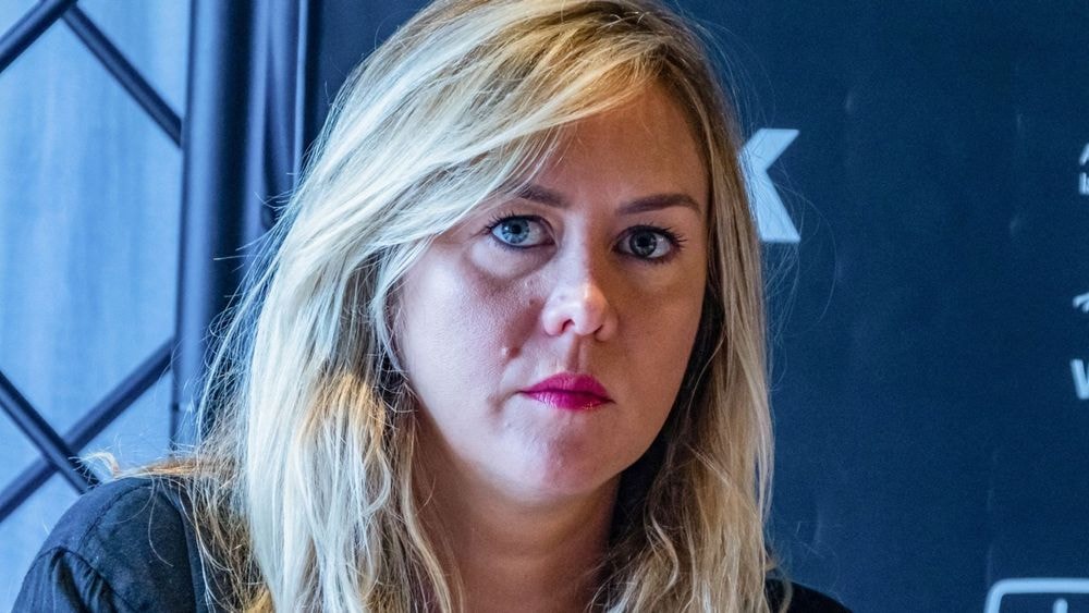 "Vous êtes…" : Enora Malagré, 43 ans, sans langue de bois sur les Français avant les Législatives !