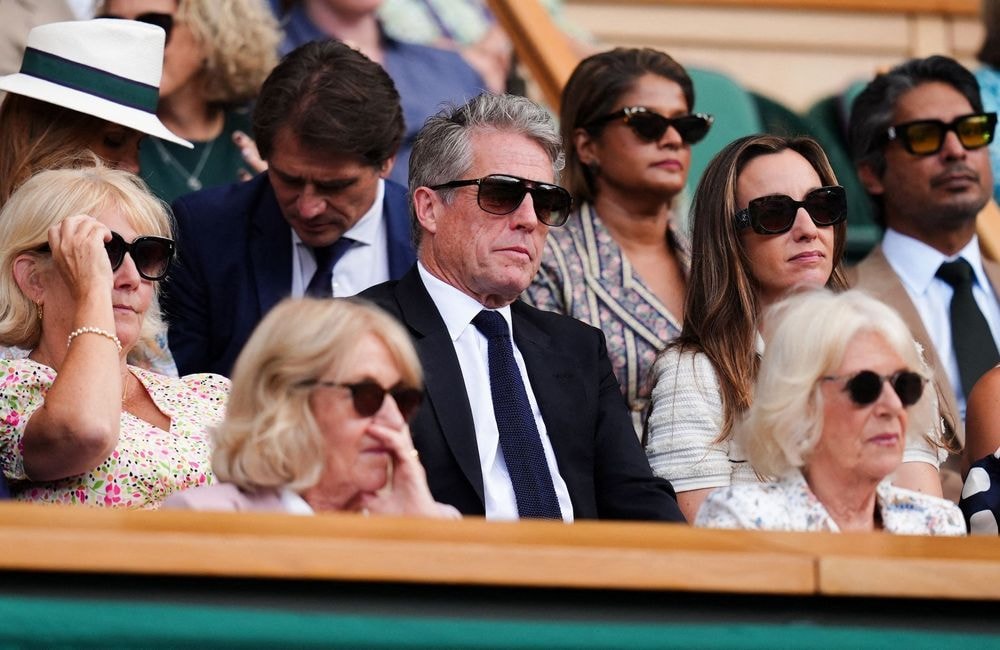 Wimbledon : quand Hugh Grant s’endort derrière la reine Camilla dans la Royal Box