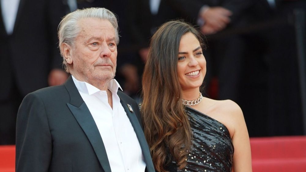 Anouchka Delon : elle cite Céline Dion pour rendre hommage à son père