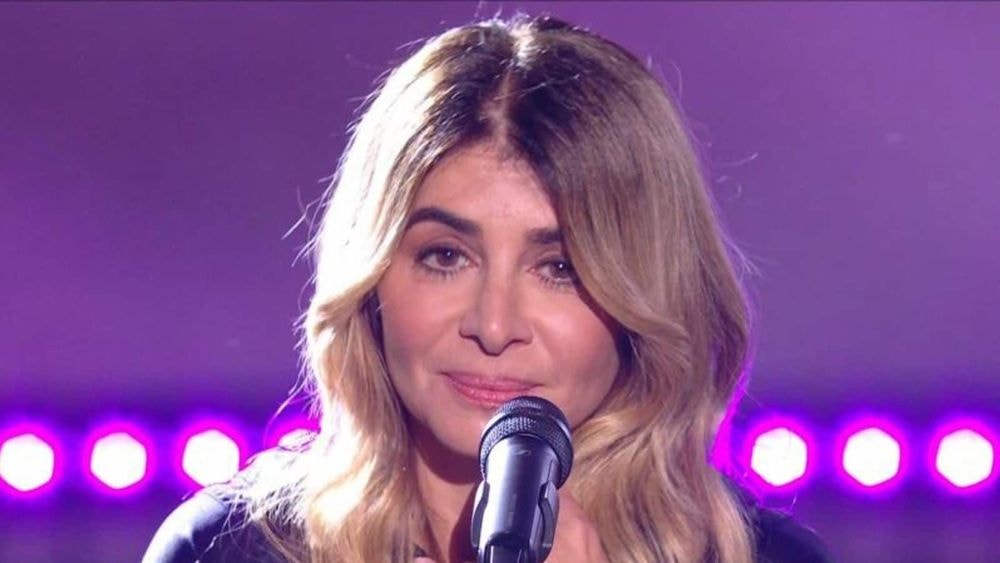"Des fois je suis nulle" : Julie Zenatti d’une honnêteté crue sur sa vie de maman