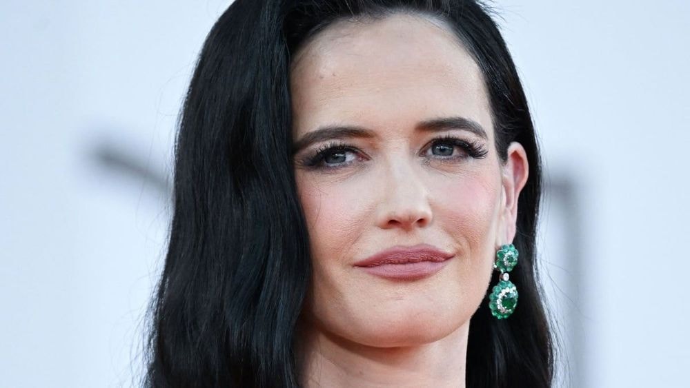 Eva Green (45 ans) torride en maillot de bain : son allure rétro envoûtante ne laisse personne indifférent