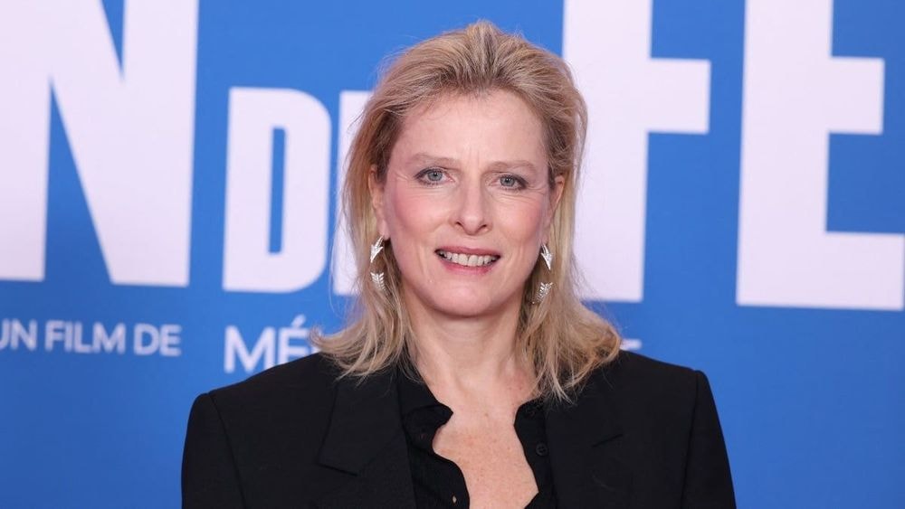 Karin Viard (60 ans), fessée en plein festival : "Je n’ai pas pu résister…"