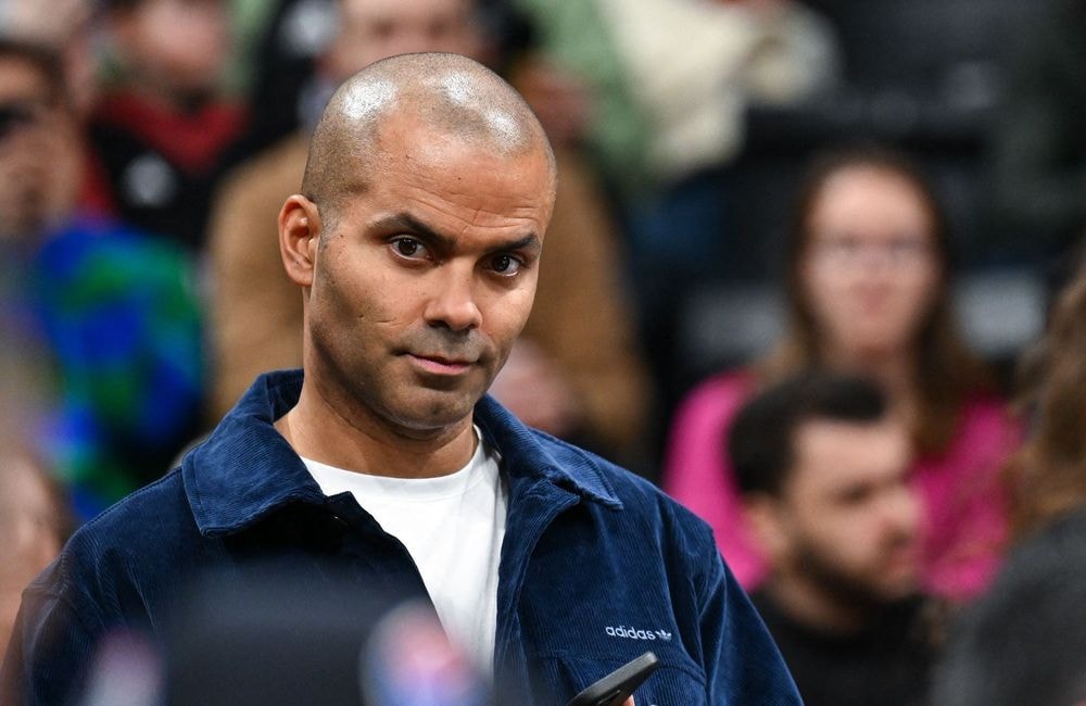 Tony Parker profite de vacances en famille et partage des photos de ses enfants Josh et Liam