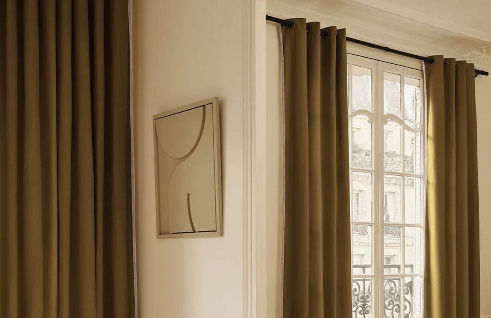 Astuce déco : comment installer des rideaux sans percer ?