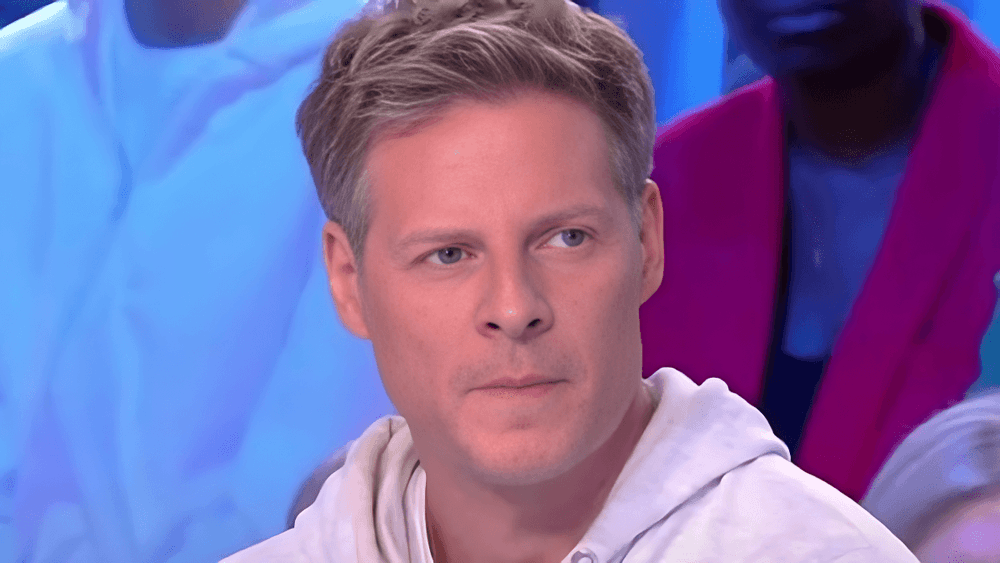 Matthieu Delormeau "ruiné", sa famille plonge avec lui : "Je gardais cet argent et..."