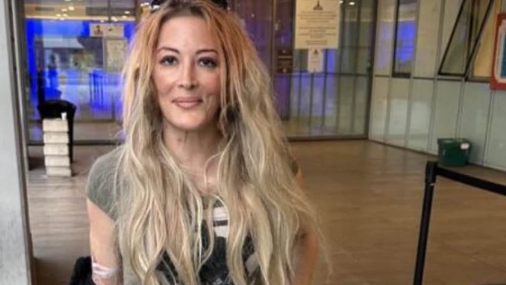 Loana : à peine sortie de la clinique psychiatrique, elle est victime d’une nouvelle agression, on vous dit tout !