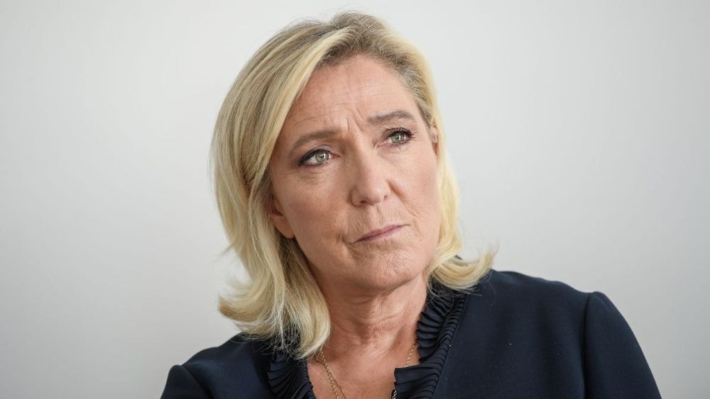 La Fouine (43 ans) surprend et dédie une chanson à Marine Le Pen : "Elle a pris du..."